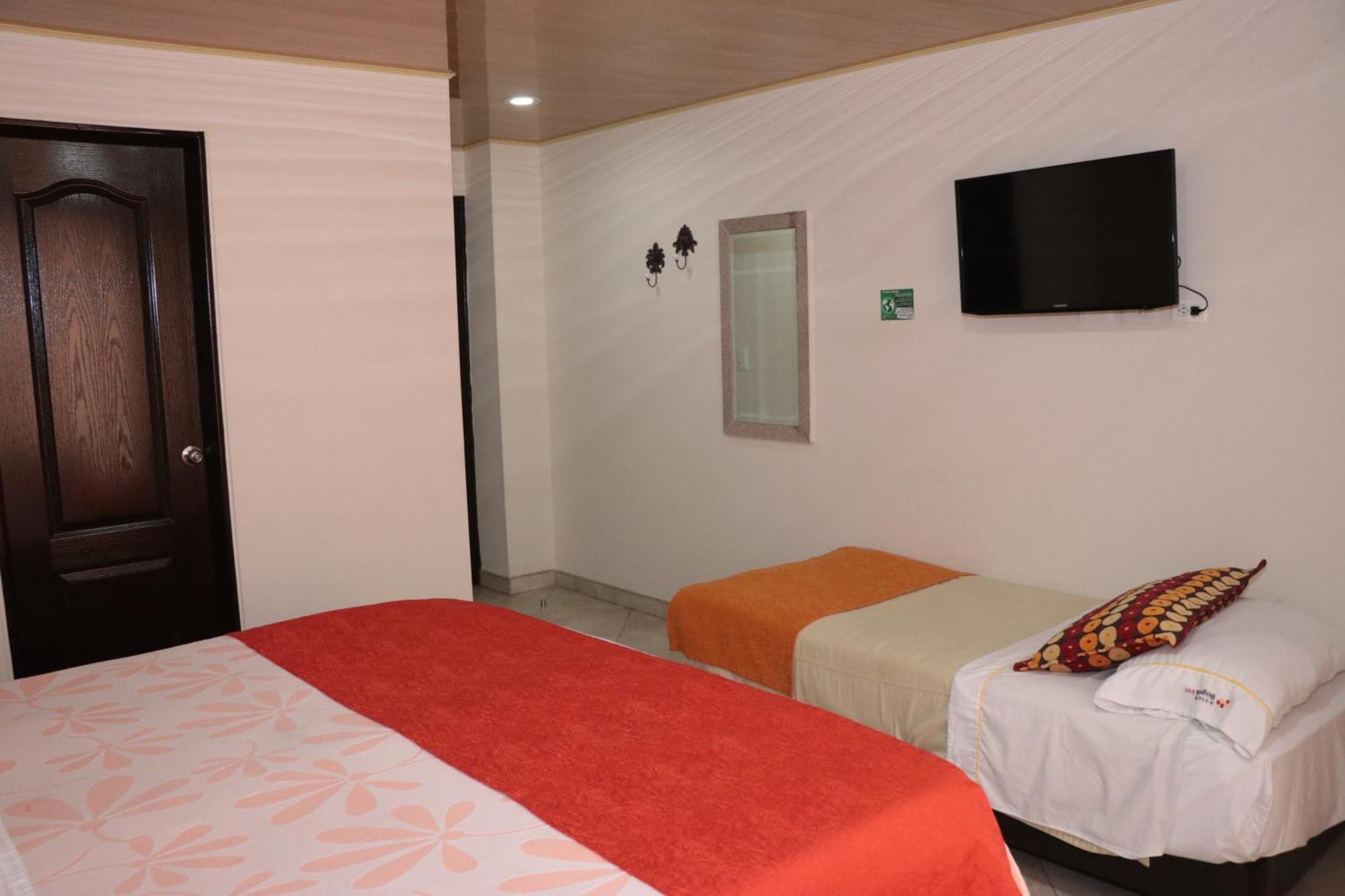 Hoteles Bogota Inn El Lago Country Zona Rosa מראה חיצוני תמונה